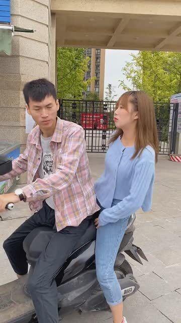 我弟弟的女朋友,弟弟女友的浪漫故事