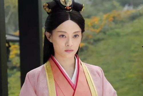 秦总夫人说她是女帝,秦总夫人揭秘神秘身世之谜